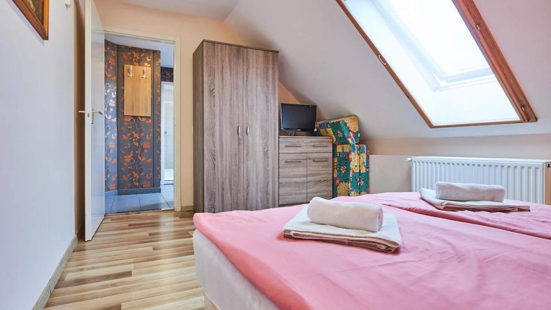 Ada Apartmanhaz Hajduszoboszlo Guest house