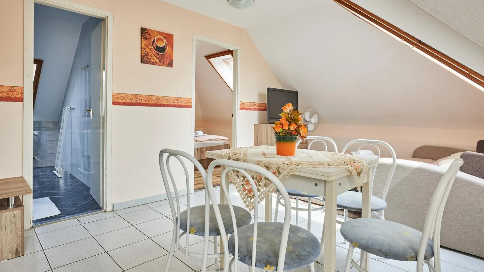 Guest house Ada Apartmanhaz Hajduszoboszlo