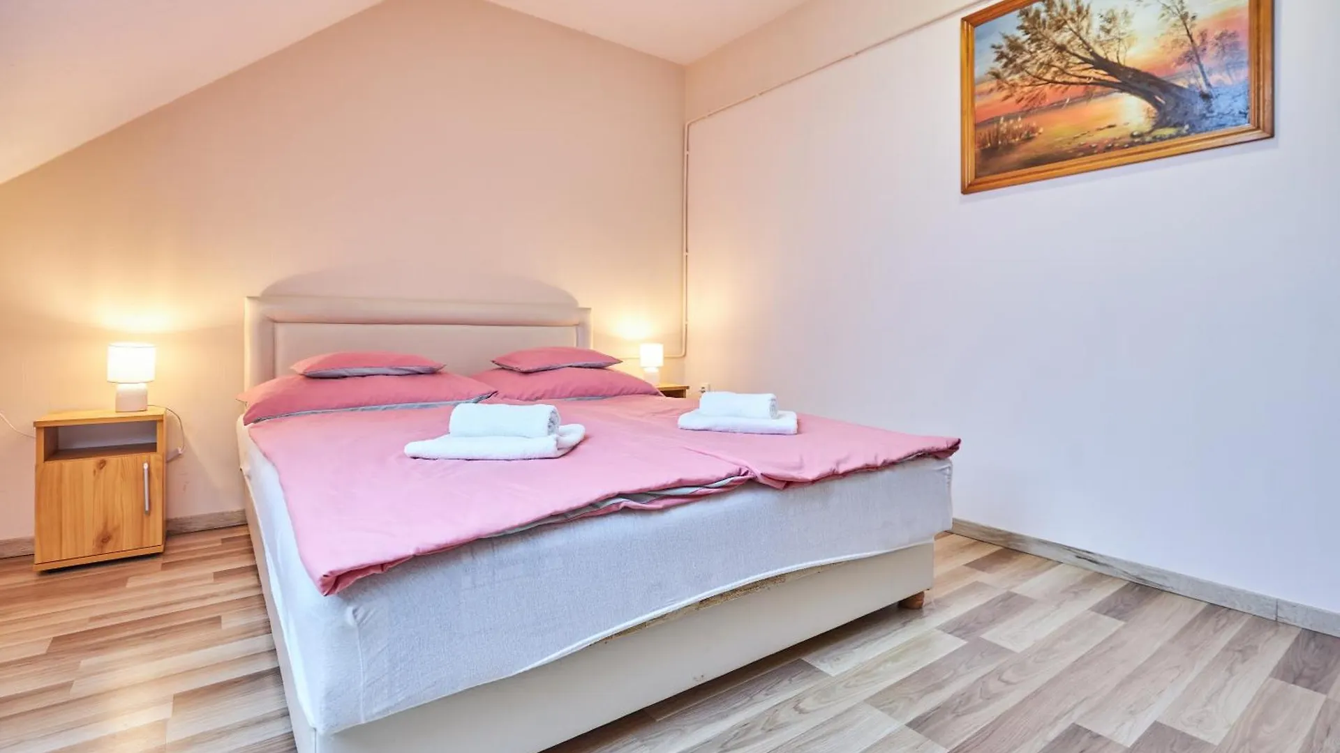 Ada Apartmanhaz Hajduszoboszlo